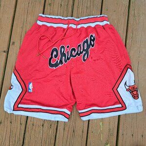 Just Don Hardwood Classics Chicago Basketball Shorts 1997-1998 Men Large